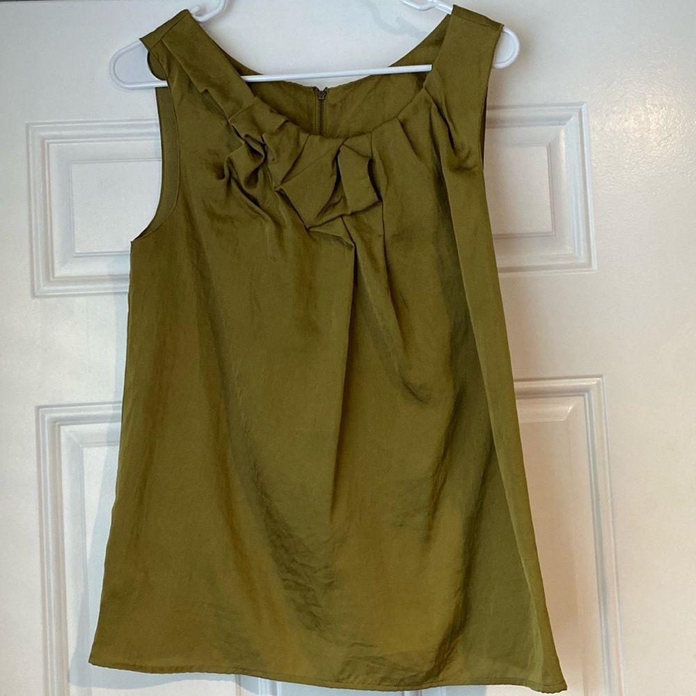 Loft Green Sleeveless Blouse Top Size Medium